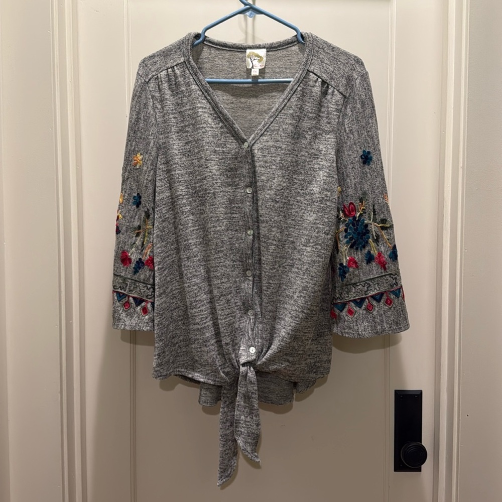 Fig & Flower Plus Size 1X Tie Front Top Floral Embroidery Peasant Anthropologie